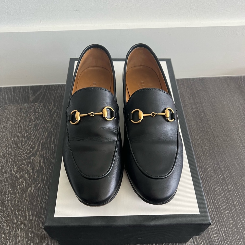 WOMEN'S GUCCI JORDAAN LEATHER LOAFER SIZE 36.5